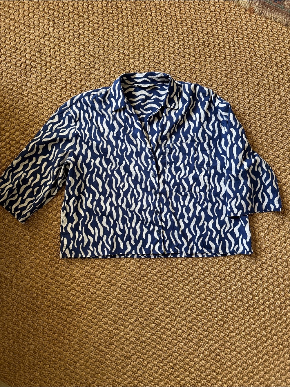Zara Navy and White Wave-Print Button Shirt XL